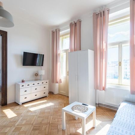 Residence Tesnov Apartment Prague Luaran gambar